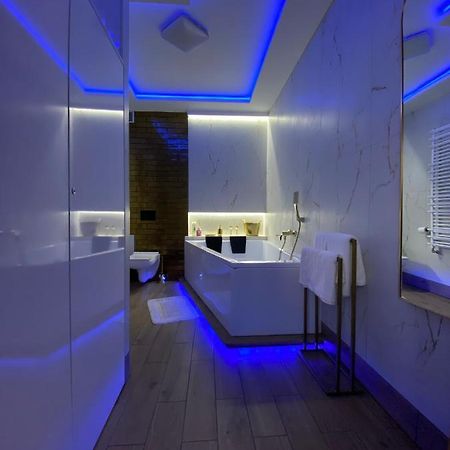 Apartament "Love" Centrum Z Duza Wanna Dla Dwojga Гниежно Екстериор снимка