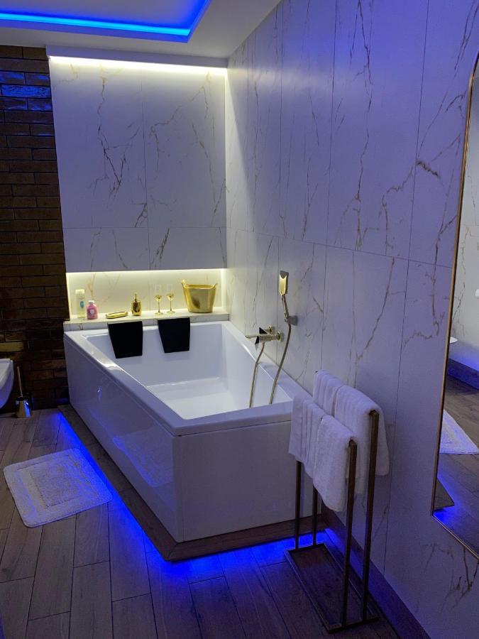 Apartament "Love" Centrum Z Duza Wanna Dla Dwojga Гниежно Екстериор снимка